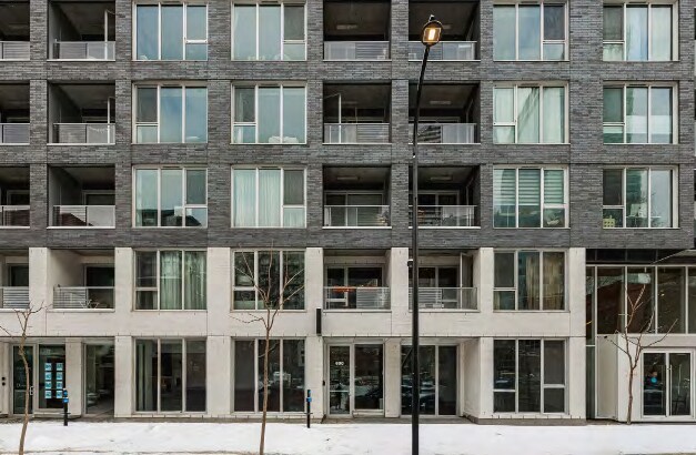 682-690 Rue Saint-Paul O, Montréal, QC à louer - Photo du bâtiment - Image 2 de 2