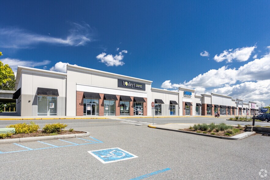 19800 Lougheed Hwy, Pitt Meadows, BC for sale - Building Photo - Image 1 of 1