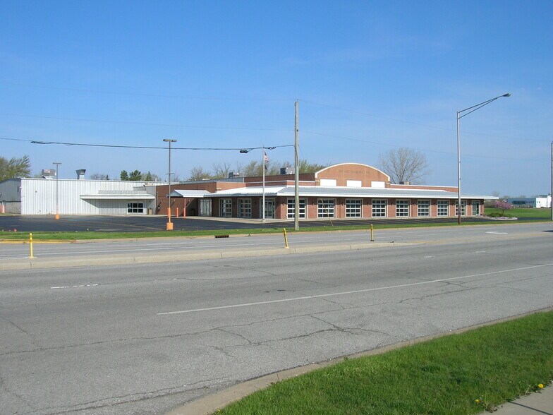 10350 Calumet Ave, Munster, IN à vendre - Photo du bâtiment - Image 2 de 17