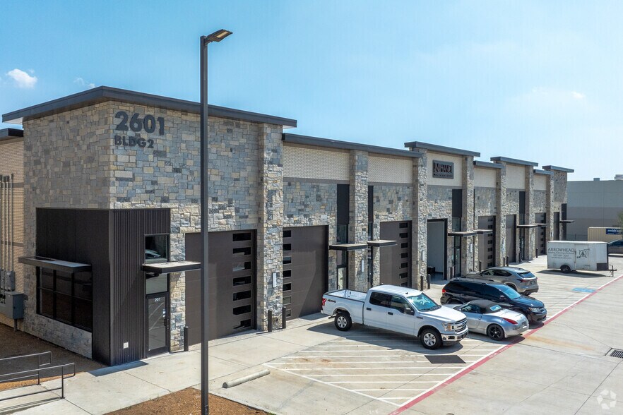 2601 TX-121, Lewisville, TX à louer - Photo du bâtiment - Image 3 de 89