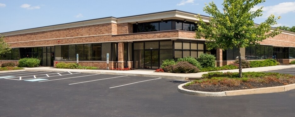 412 Creamery Way, Exton, PA à louer - Photo du bâtiment - Image 3 de 11