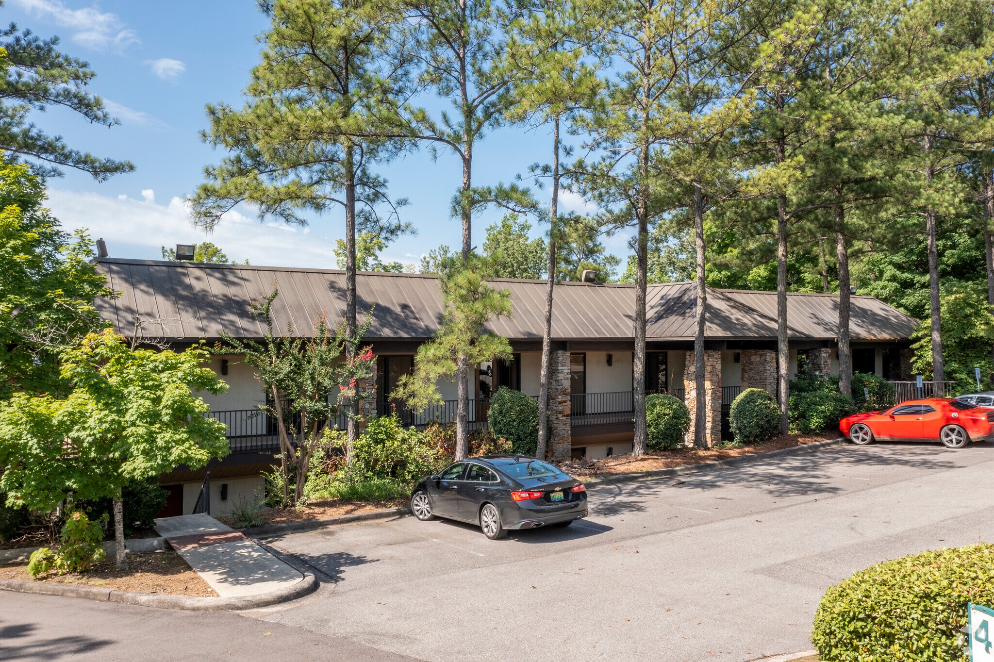 100 Century Park S, Birmingham, AL for lease Building Photo- Image 1 of 13