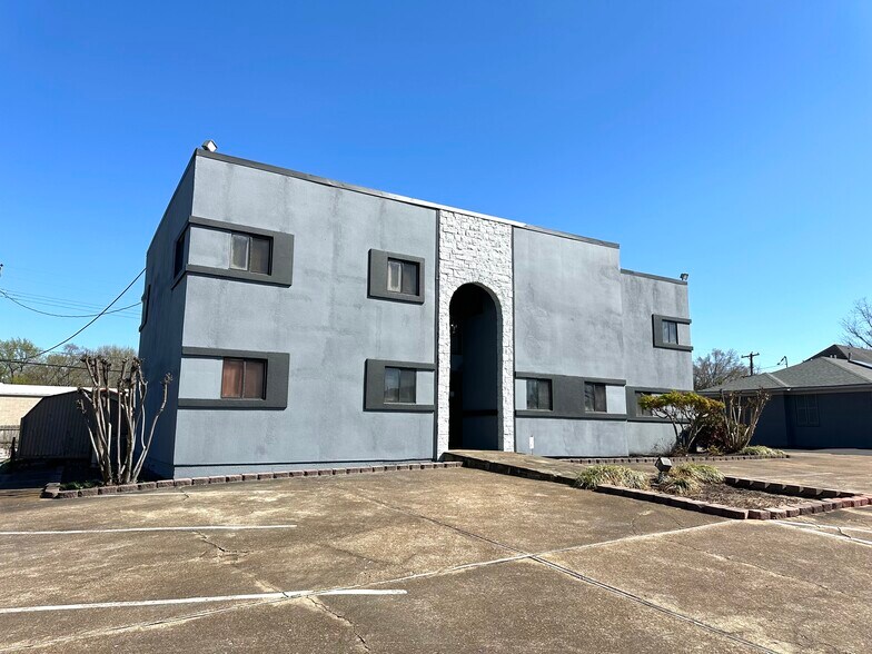 752 Brookhaven Cir, Memphis, TN à louer - Photo du bâtiment - Image 1 de 11