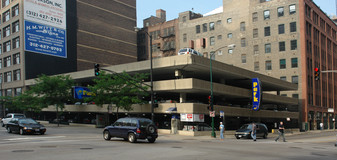 600 S Clark St, Chicago IL - Parking Garage