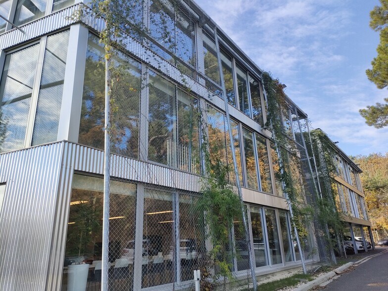 111 Avenue Jean Mermoz, Eysines for lease - Building Photo - Image 1 of 5