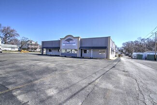 More details for 102 E Park St, Taylorville, IL - Retail for Sale