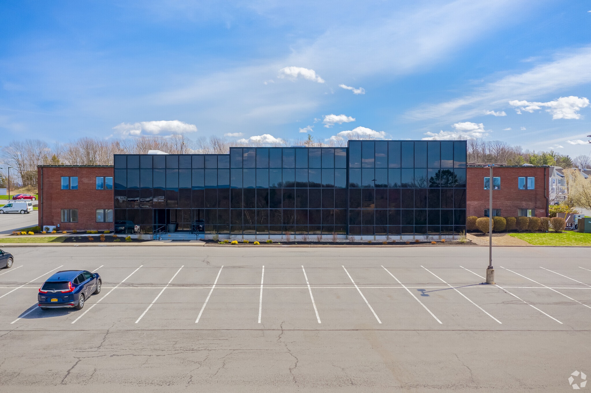 33 Airport Center Dr, New Windsor Township, NY for lease Building Photo- Image 1 of 8