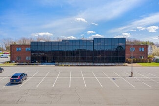 Plus de détails pour 33 Airport Center Dr, New Windsor Township, NY - Bureau à louer