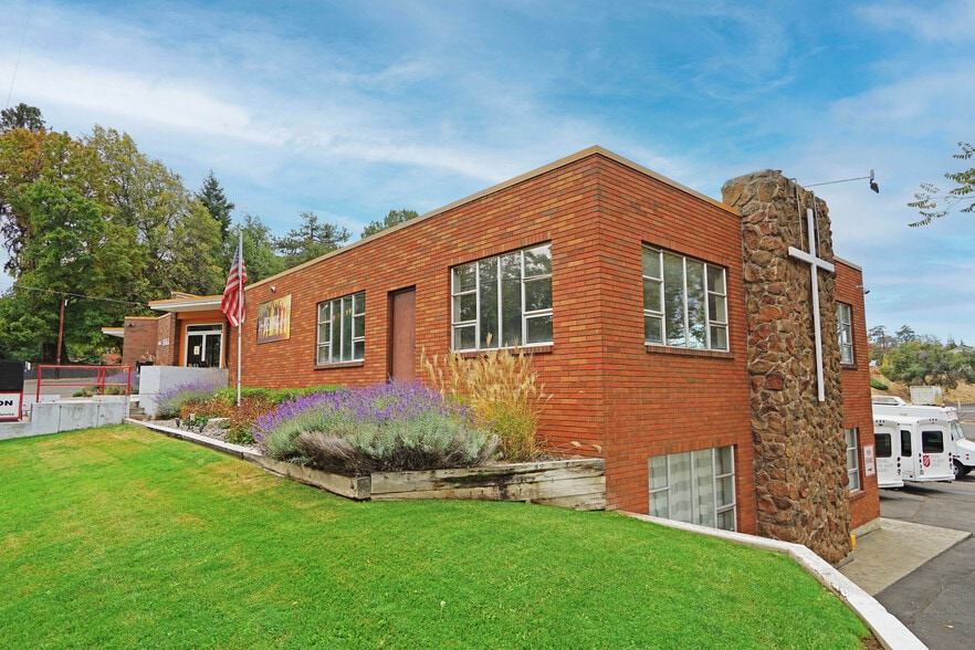 310 N 16th Ave, Yakima, WA à vendre - Photo du bâtiment - Image 3 de 20