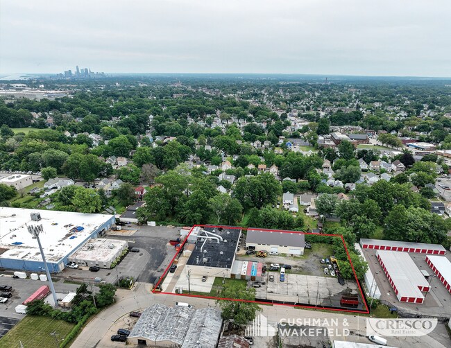 Plus de détails pour 3455 W 140th St, Cleveland, OH - Industriel à vendre