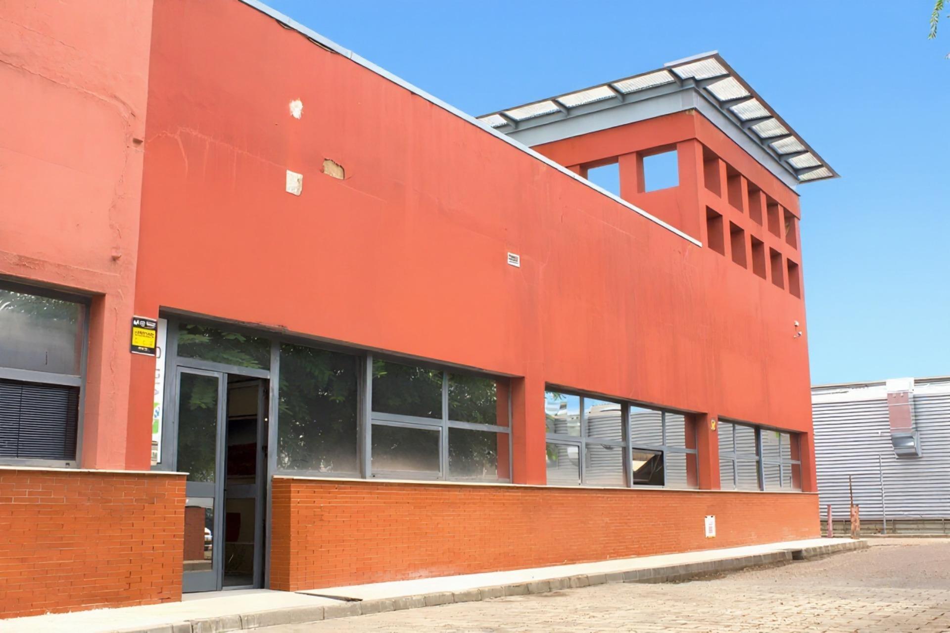 Calle Luis Fuentes Bejarano, 60, Sevilla, Sevilla for sale Building Photo- Image 1 of 31