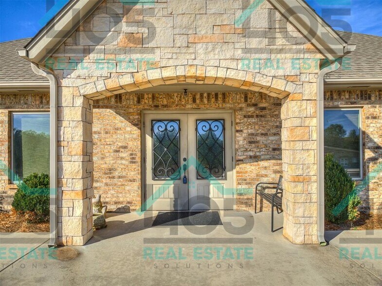 1917 Commerce, Choctaw, OK à louer - Photo du bâtiment - Image 2 de 11