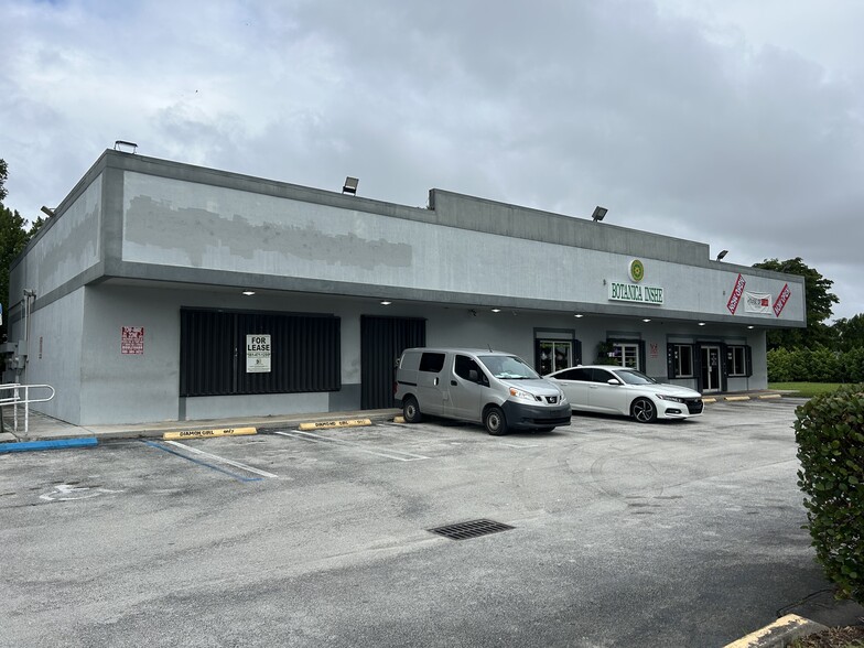 2675 NW 207th St, Miami Gardens, FL for lease - Building Photo - Image 1 of 2