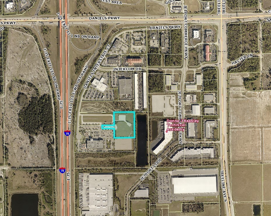 9510 Thunder Rd, Fort Myers, FL for sale Primary Photo- Image 1 of 4