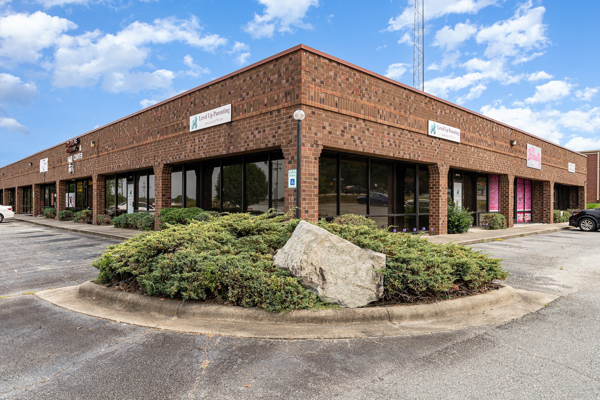 2641 Randleman Rd, Greensboro, NC à louer Photo du bâtiment- Image 1 de 4