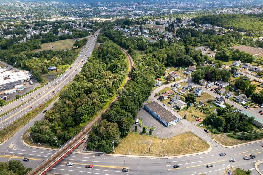 1100 Fulton St, Scranton, PA à vendre - Photo du bâtiment - Image 2 de 16