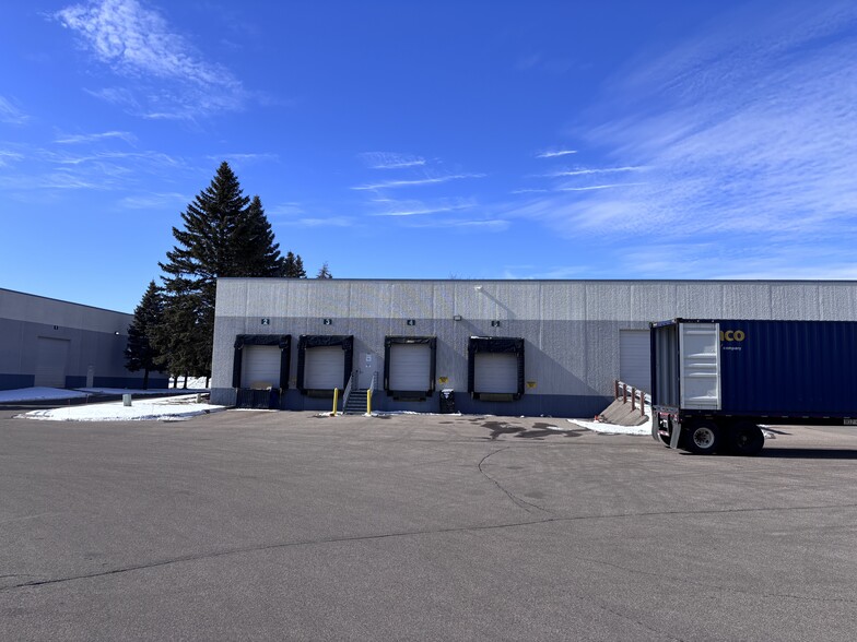 980 Lone Oak Rd, Eagan, MN à louer - Photo du bâtiment - Image 3 de 11