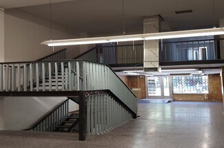 Plus de détails pour Multi-résidentiel à vendre