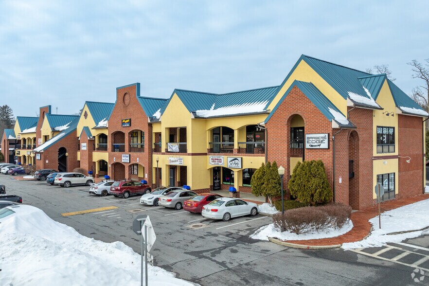 1097 Route 55, Lagrangeville, NY à louer - Photo principale - Image 1 de 12
