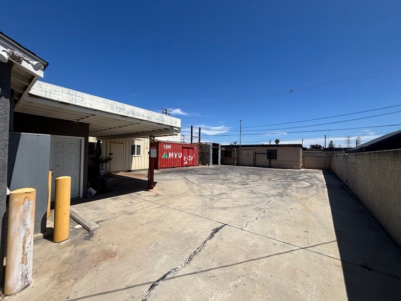 10662 Chestnut Ave, Stanton, CA à vendre - Photo du bâtiment - Image 3 de 6