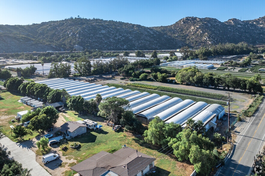 2526 Rainbow Valley Blvd, Fallbrook, CA for sale - Aerial - Image 3 of 4