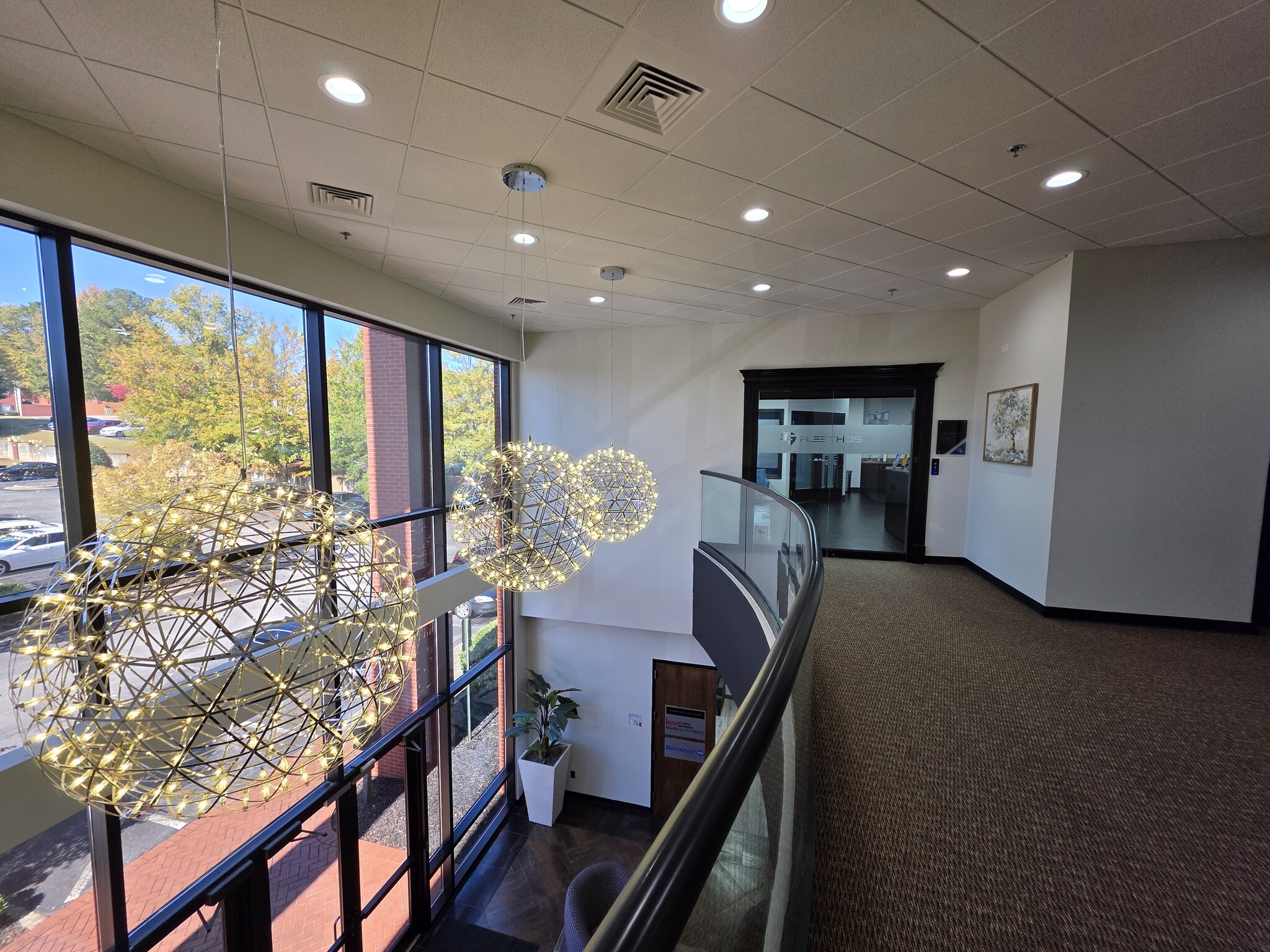 303 Corporate Center Dr, Stockbridge, GA for lease Interior Photo- Image 1 of 21