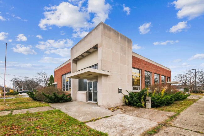 Plus de détails pour 43 W Laketon Ave, Muskegon, MI - Commerce de détail à vendre