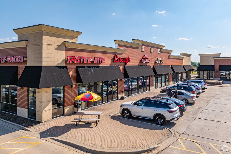 7000 Burroughs Ave, Plano, IL à louer - Photo principale - Image 1 de 1