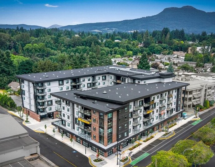 107 Evans St, Duncan, BC à vendre - Photo du bâtiment - Image 2 de 42