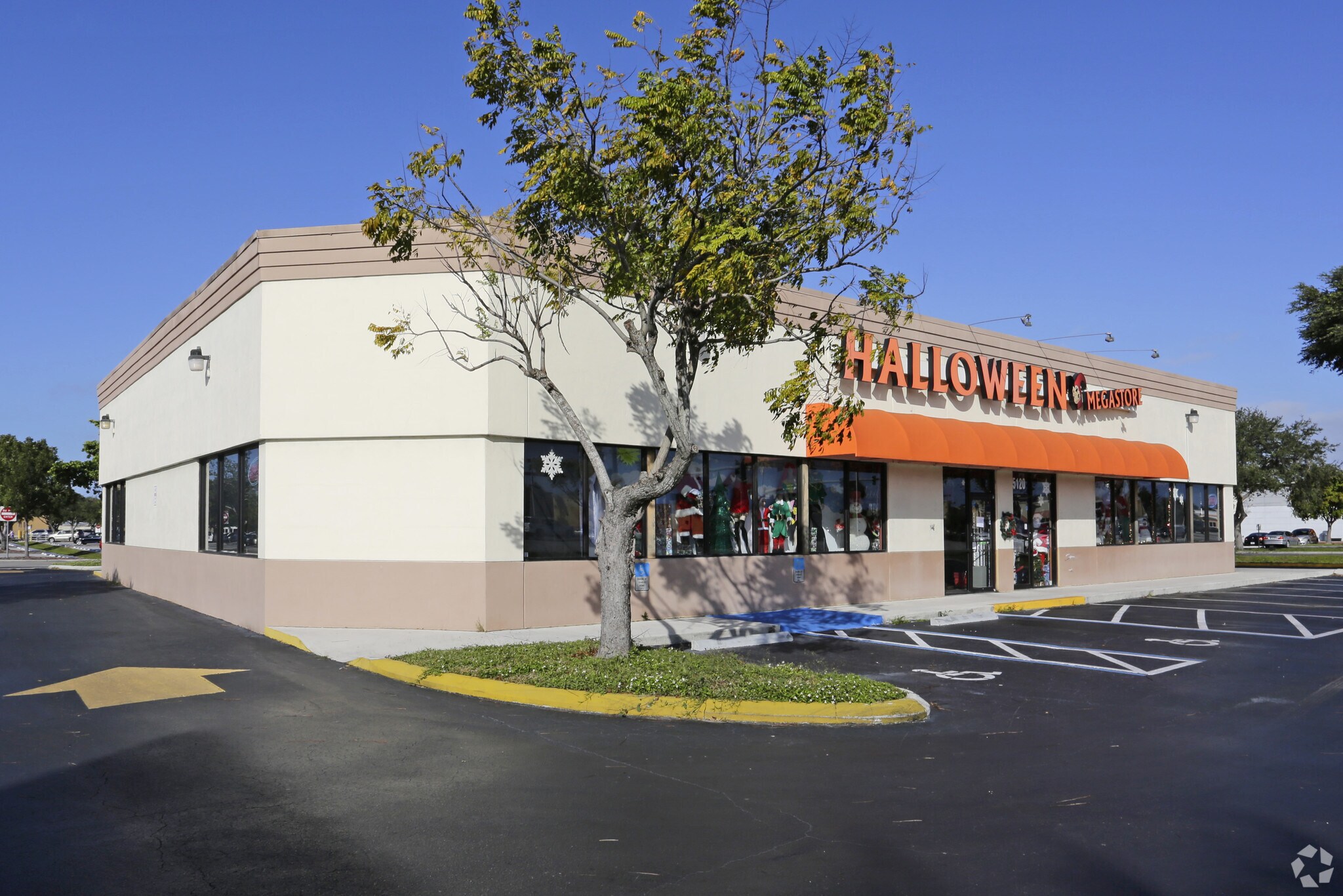 5120 S Cleveland Ave, Fort Myers, FL à vendre Photo principale- Image 1 de 5