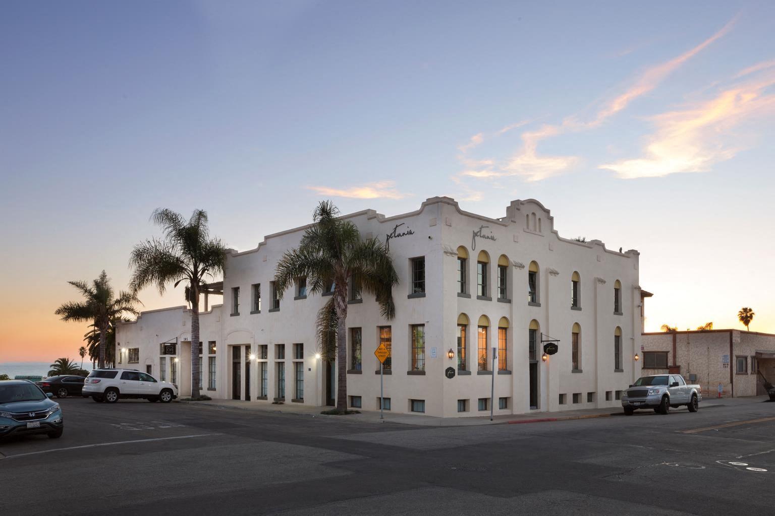 305 S Kalorama St, Ventura, CA à louer Photo principale- Image 1 de 13