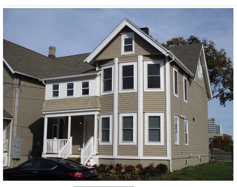 126 Henry St, Stamford, CT for sale Primary Photo- Image 1 of 2