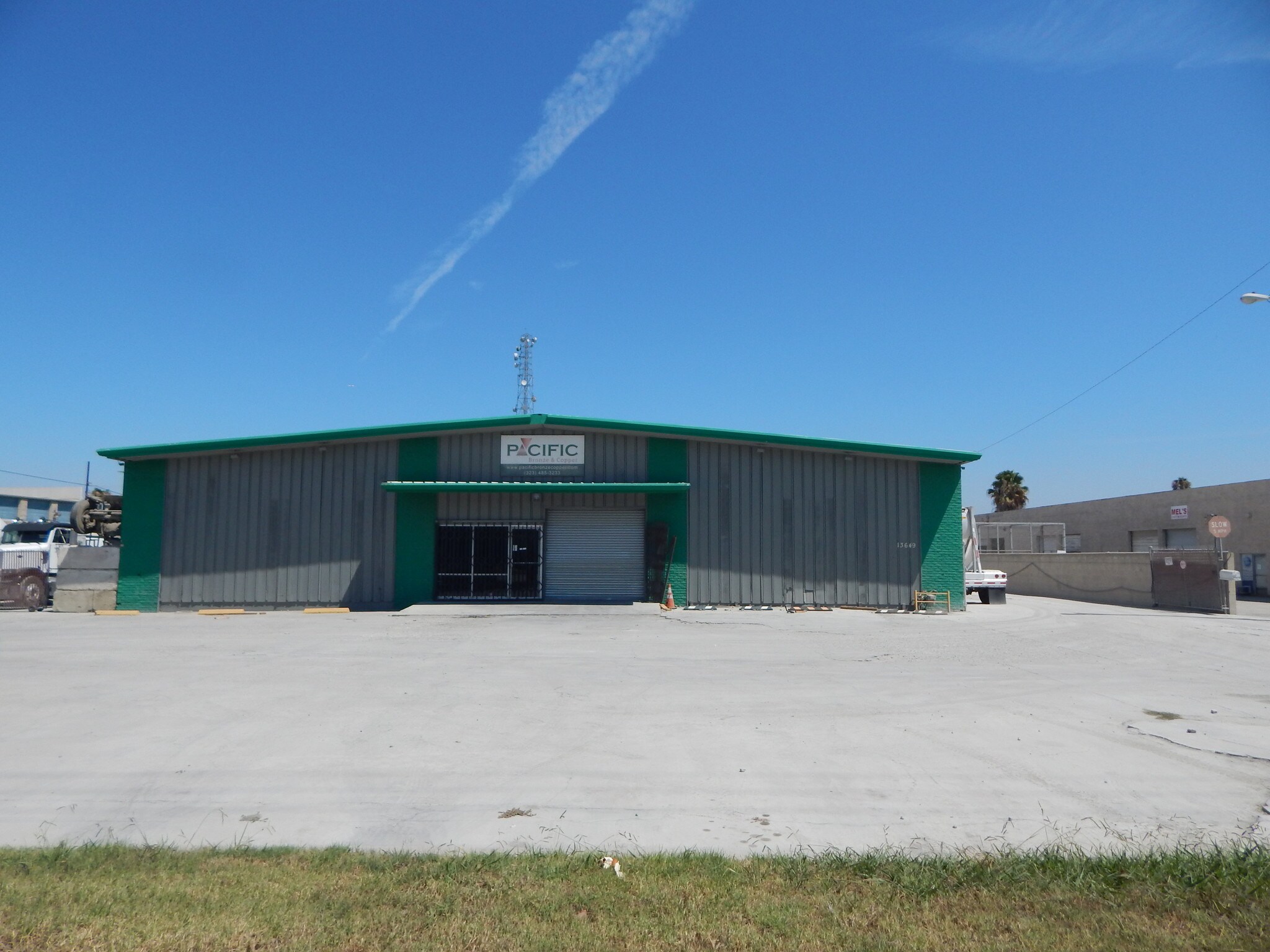 13643-13649 Rosecrans Ave, Santa Fe Springs, CA à louer Photo principale- Image 1 de 13