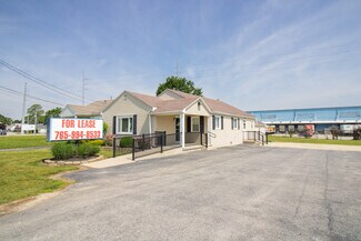 Plus de détails pour 743 E Washington St, Winchester, IN - Bureau à louer