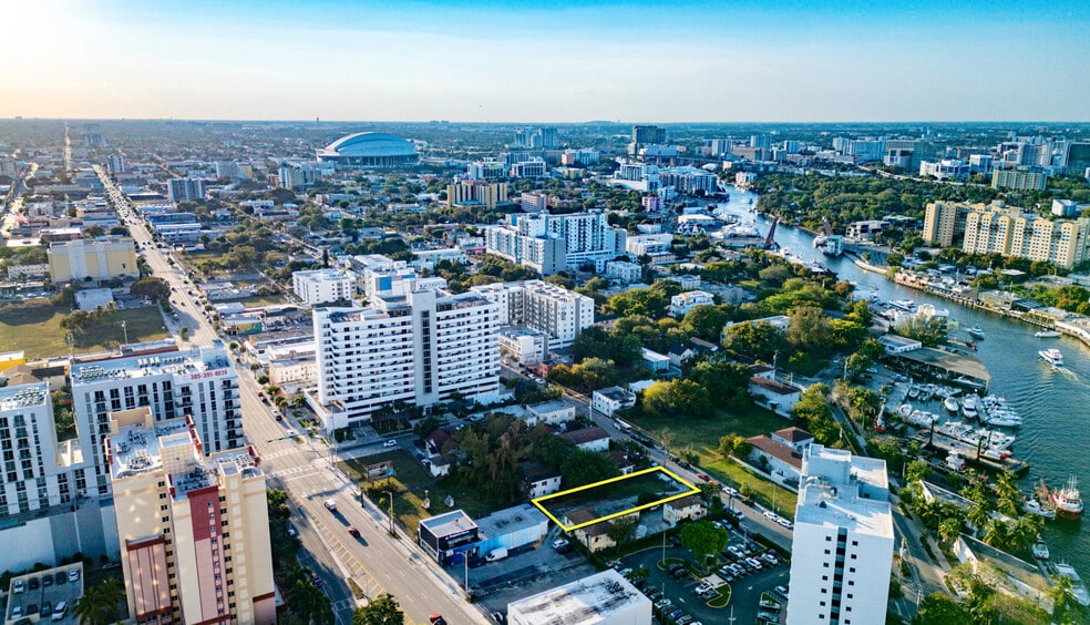 542 NW 1st St, Miami, FL for lease - Building Photo - Image 3 of 4