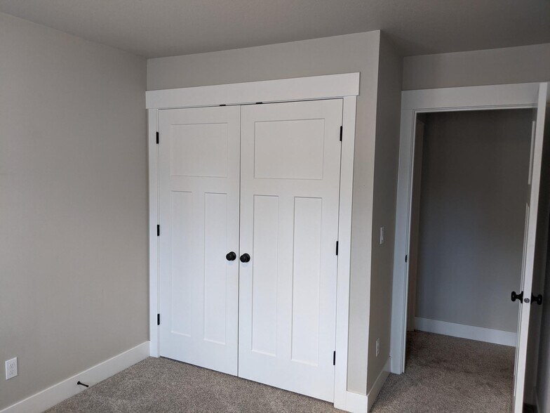 16809 Chula Vista Ave, Sandy, OR à vendre - Photo intérieure - Image 3 de 11