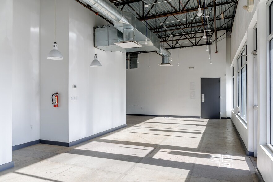 2470 Broadway St, Denver, CO à louer - Photo du bâtiment - Image 3 de 16