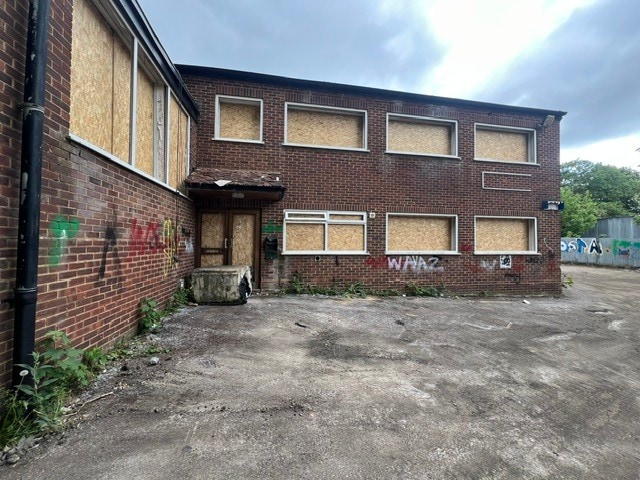 16 Chalk Hl, Watford for sale - Building Photo - Image 2 of 6