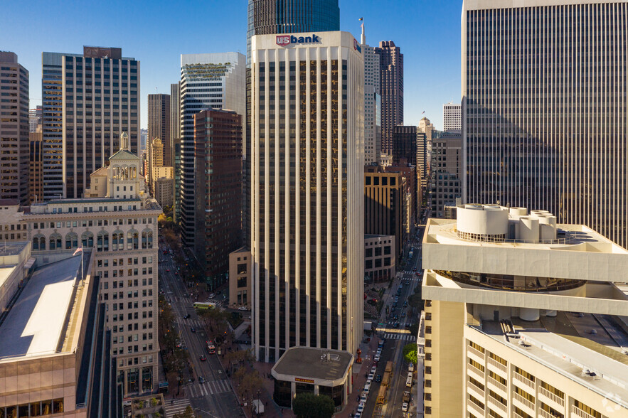 One California St, San Francisco, CA à louer - Photo du bâtiment - Image 1 de 2