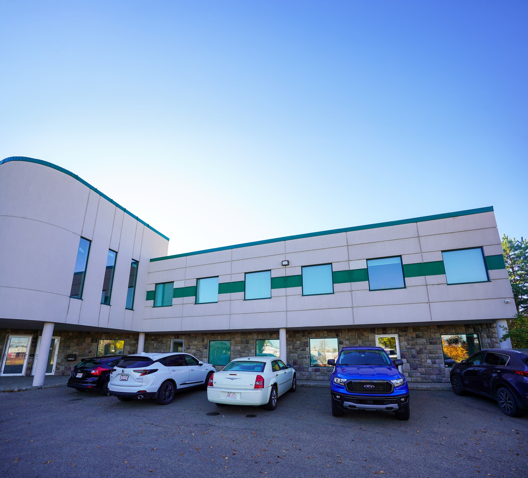 2407 96 St NW, Edmonton, AB à vendre Photo principale- Image 1 de 6