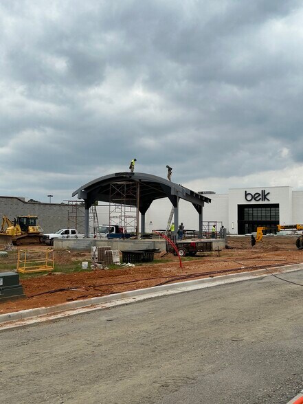 2441 Whiskey Rd, Aiken, SC à louer - Photo du bâtiment - Image 2 de 13