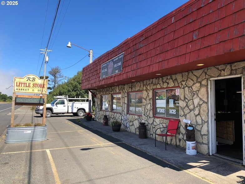 1720 N Hwy 101, Rockaway Beach, OR for sale - Building Photo - Image 2 of 7