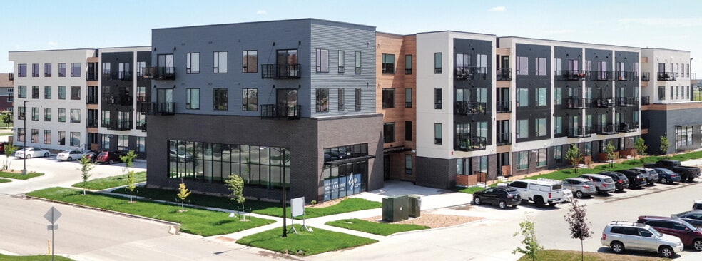 2850 Uptown Way S, Fargo, ND à louer - Photo du bâtiment - Image 2 de 2