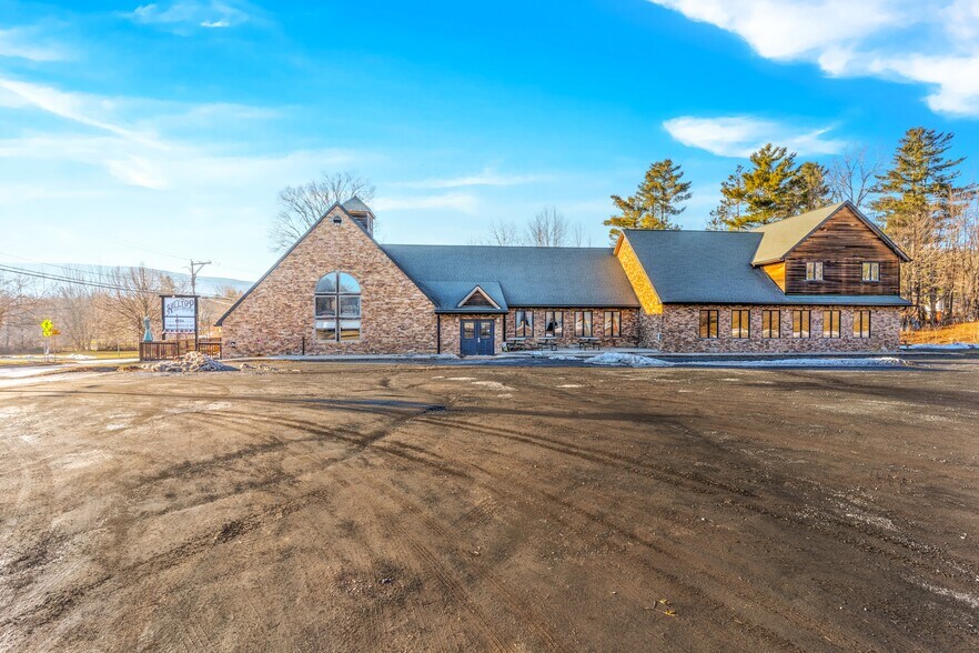 6254 Main St, Tannersville, NY à vendre - Photo du bâtiment - Image 1 de 41