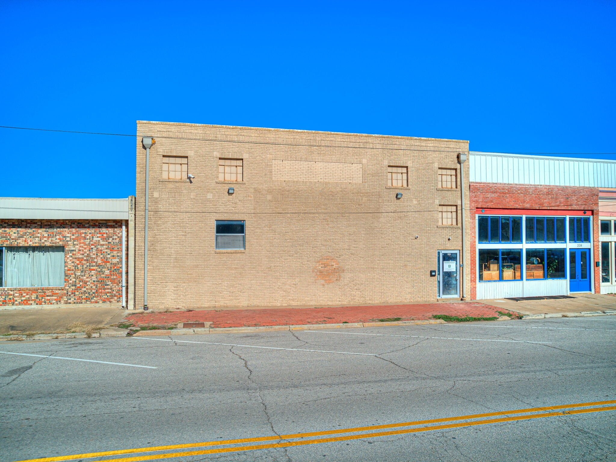 212 W Main St, Shawnee, OK for lease Primary Photo- Image 1 of 68