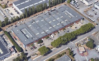 Plus de détails pour Local d'activités à louer