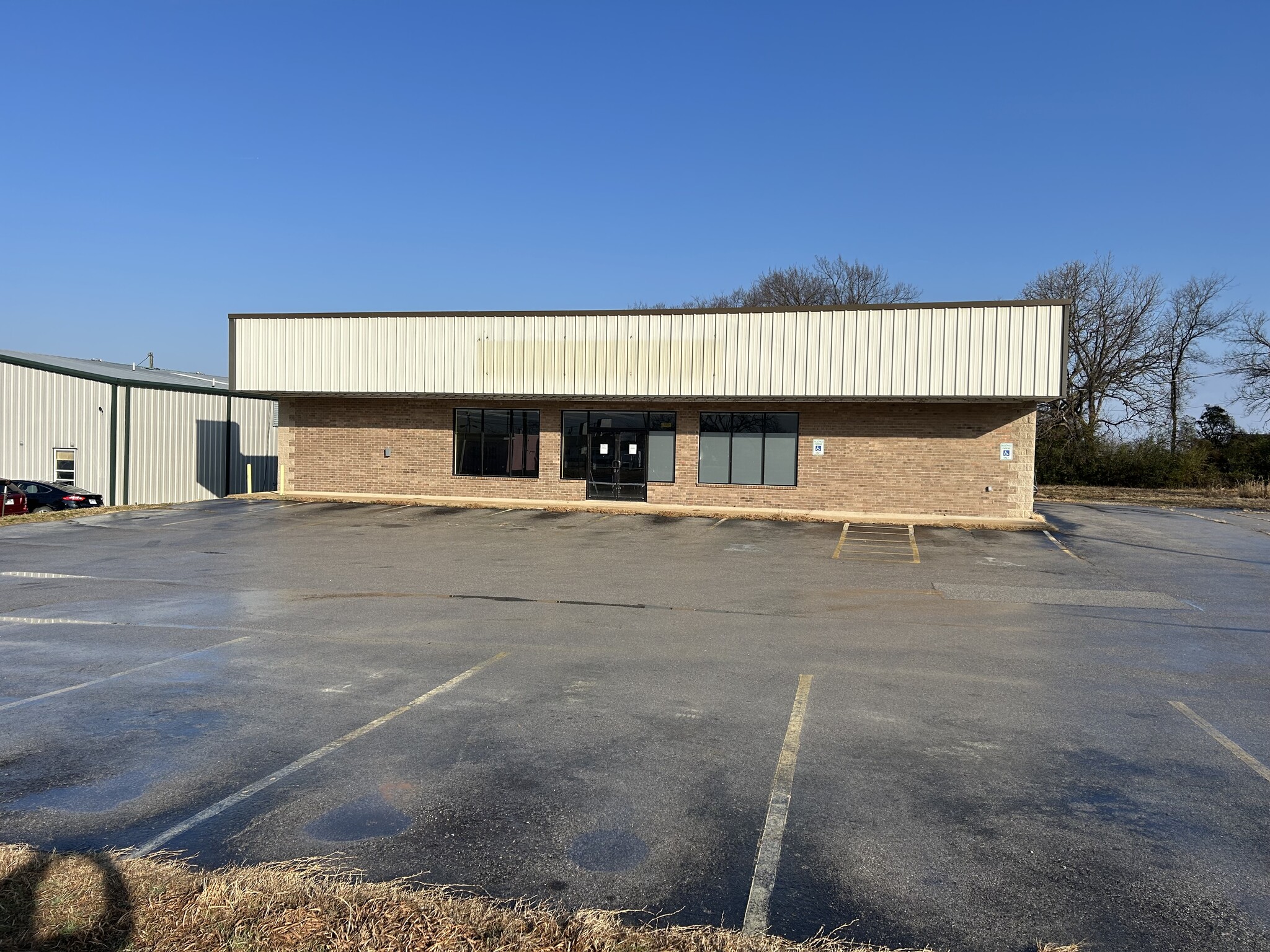 106 E Main St, Gassville, AR for sale Primary Photo- Image 1 of 24
