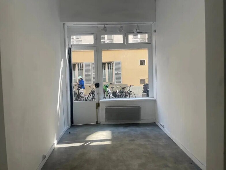 Retail in Paris for sale - Building Photo - Image 2 of 5