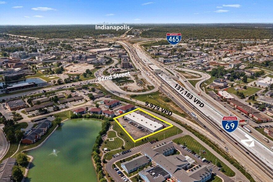 8345 Clearvista Pl, Indianapolis, IN à louer - Photo du bâtiment - Image 3 de 3