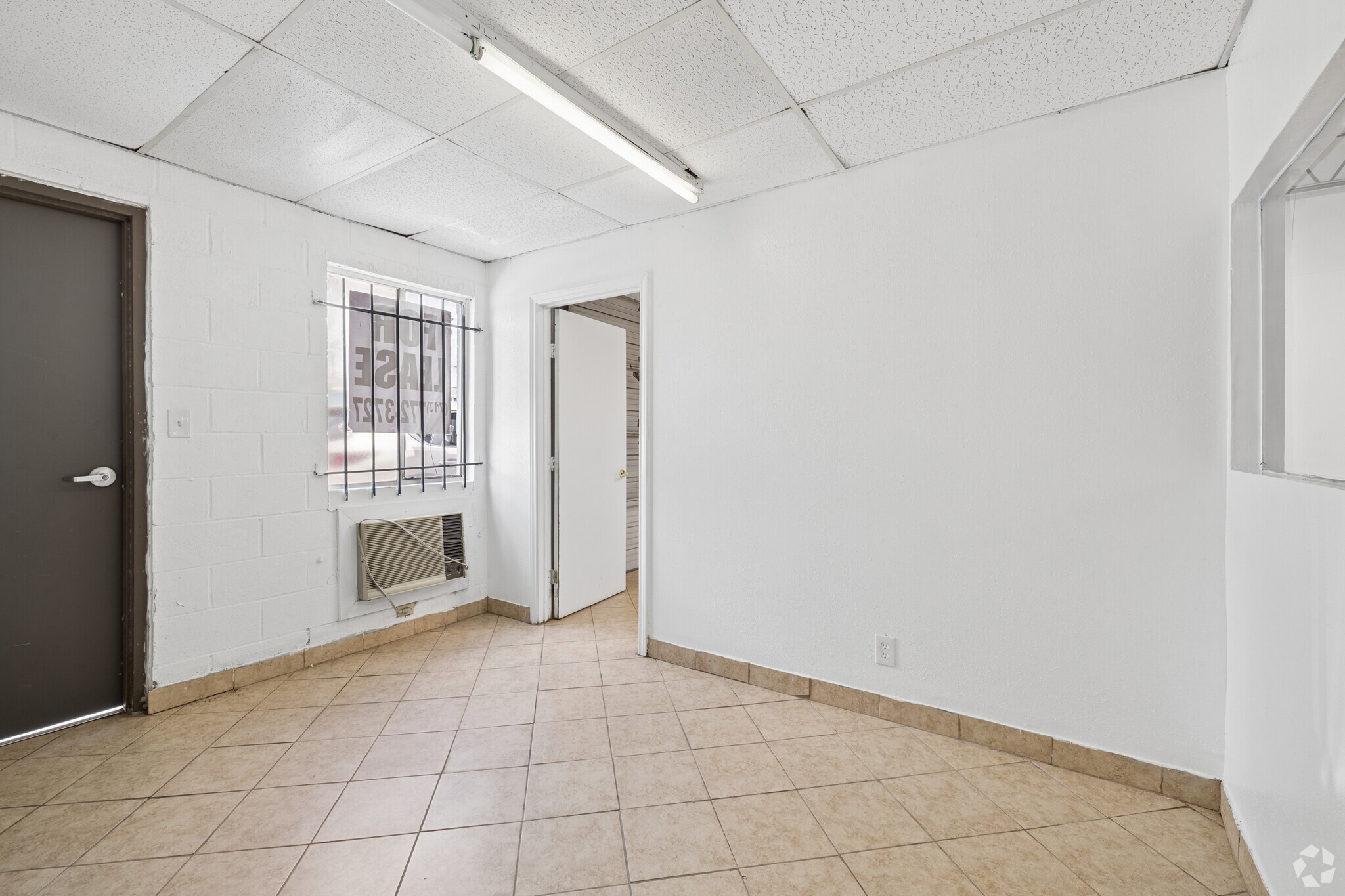 7001 Mullins Dr, Houston, TX à louer Photo intérieure- Image 1 de 4
